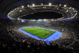 [国内足球]冯劲角球开出 李圣龙头球扩大比分