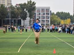 斯基拉：米兰派球探考察萨索洛中卫穆哈雷莫维奇和伊泽斯