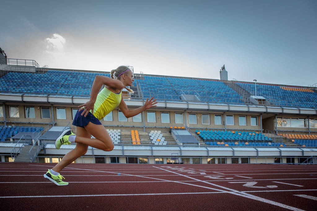 解析圣地亚哥教士队如何利用“巨星堆叠”策略压缩重建期